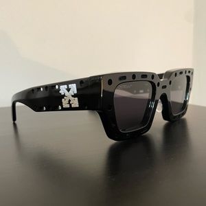Off White Mercer Sunglasses Black